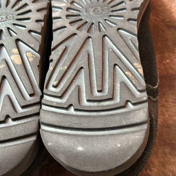 UGG Bethany Black Suede Chukka Boot Sz 7 - Picture 8 of 15